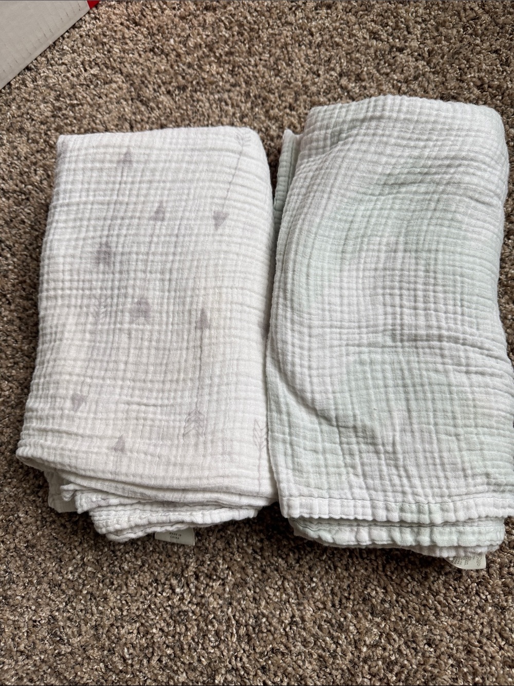 Bundle of 2 cloud island muslin blankets